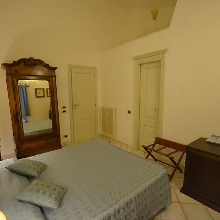 Relais Rossi Hotel 3*