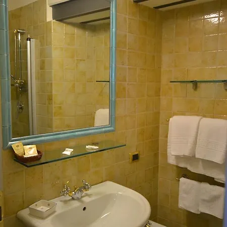 Relais Rossi Hotel 3*