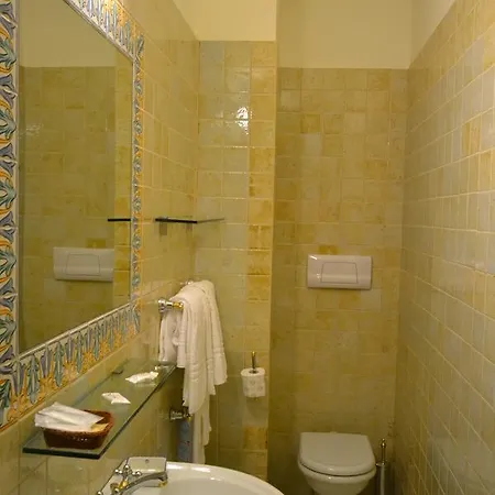 Hotel Relais Rossi 3*
